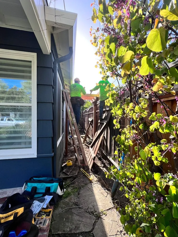 Expert lawn care service for beautiful yards across Menlo Park, CA - Hernandez Tree and Garden Service