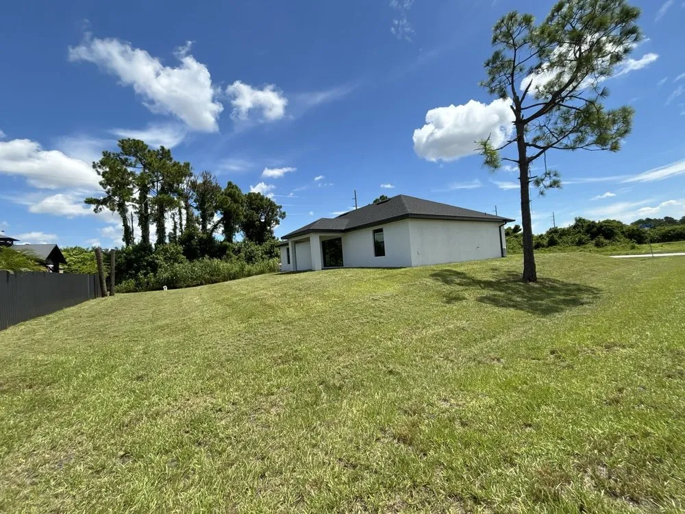 Custom landscaping services in Naples, FL - Hernandez Varela Lawn Care