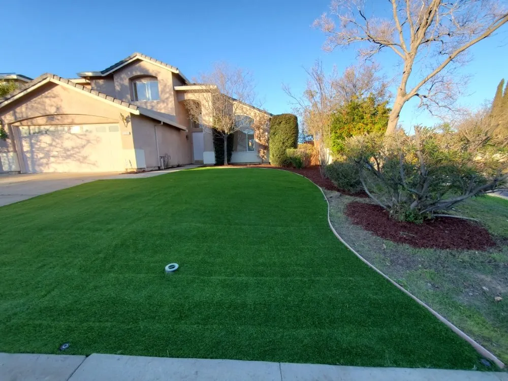 Professional lawn mowing service for beautiful yards in San Francisco, CA by Hernandez Yards