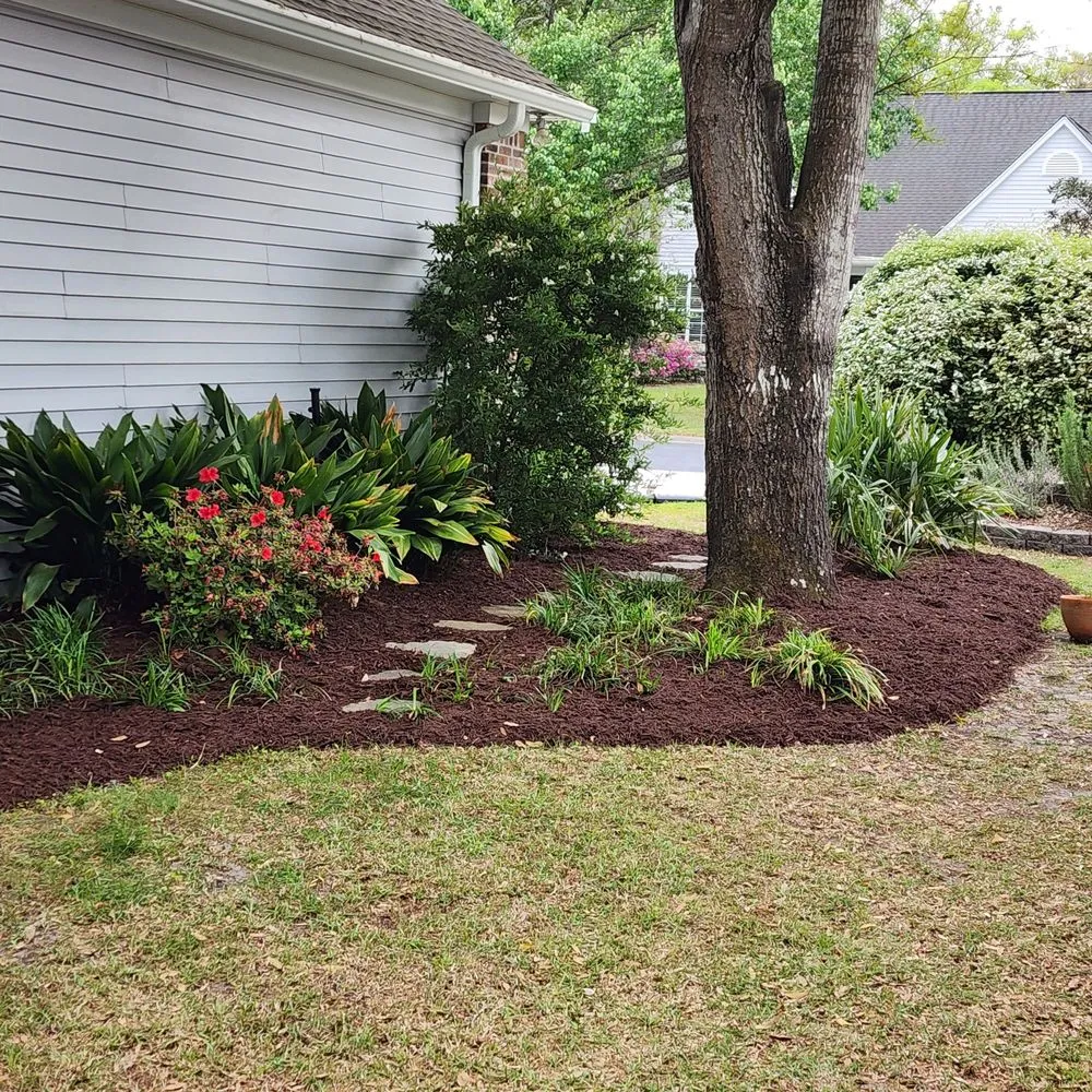 Local lawn mowing service experts serving Litchfield Beach, SC - Hernandez Yardscapes