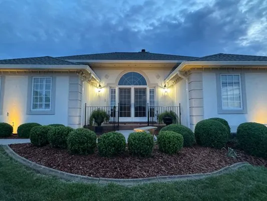 Hernandez’s Landscaping Logo