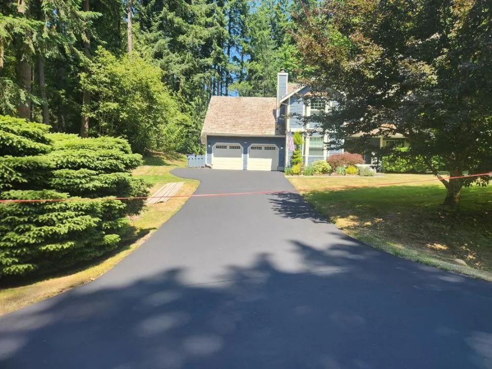 Local landscaping services for beautiful yards in Pflugerville, TX by Hernandoes It Right