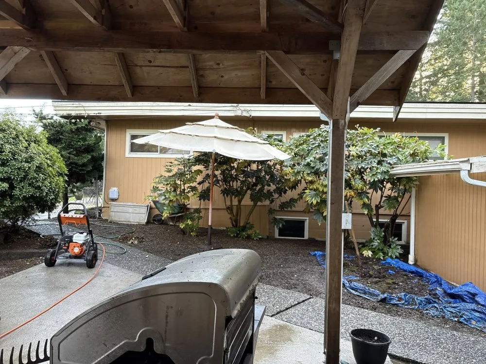 Top-rated yard maintenance for beautiful yards in Bremerton, WA by Hernández Junk Removal Service