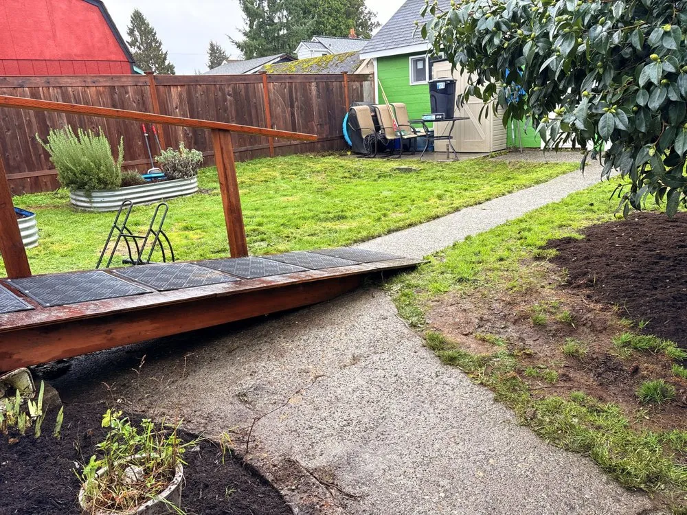 Top-rated yard maintenance for year-round maintenance in Bremerton, WA by Hernández Junk Removal Service
