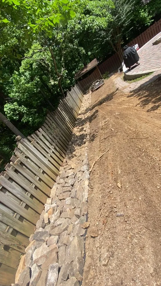 Top-rated yard maintenance for year-round maintenance across Leeds, AL - Hernández landscaping & irrigation