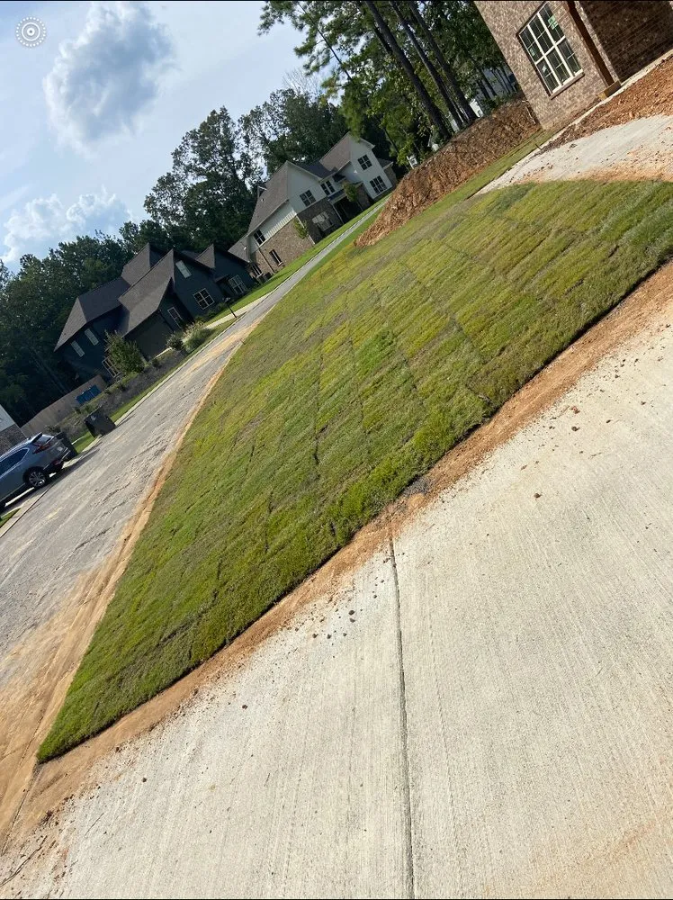 Expert yard maintenance for year-round maintenance across Leeds, AL - Hernández landscaping & irrigation