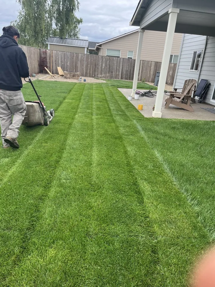 Reliable garden landscaping with custom design across Albany, OR - Hernández Lawn Service