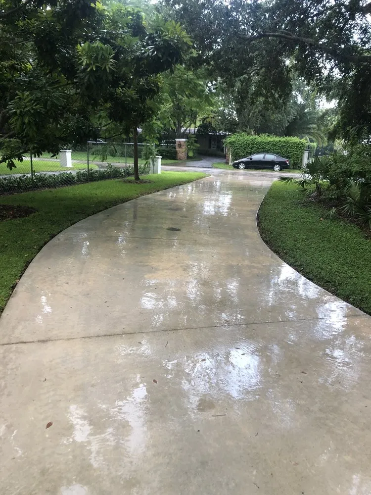 Reliable lawn care service in Canton, GA by Hero Services