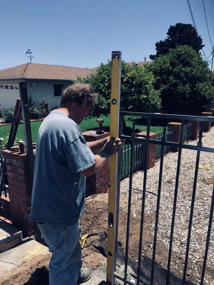 Trusted lawn care service experts serving San Luis Obispo, CA - Heroes2Hire