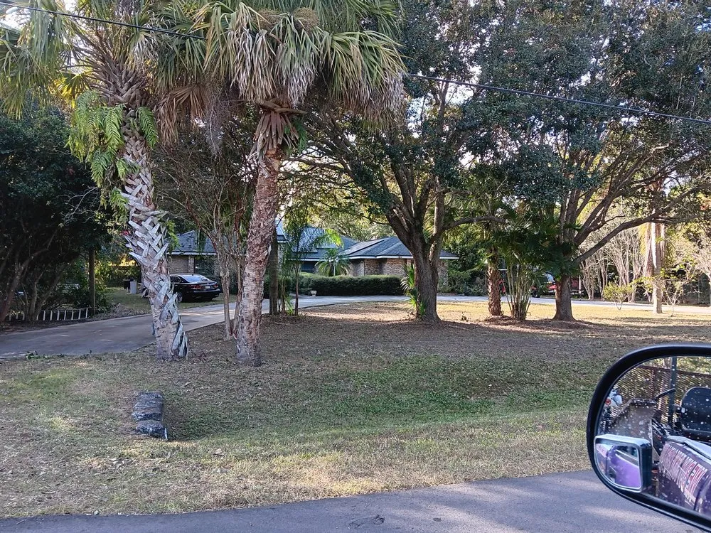 Trusted lawn mowing service experts serving Cocoa, FL - Heros Landscapeing