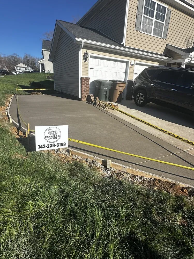 Trusted yard maintenance in Sophia, NC by Herrera Concrete