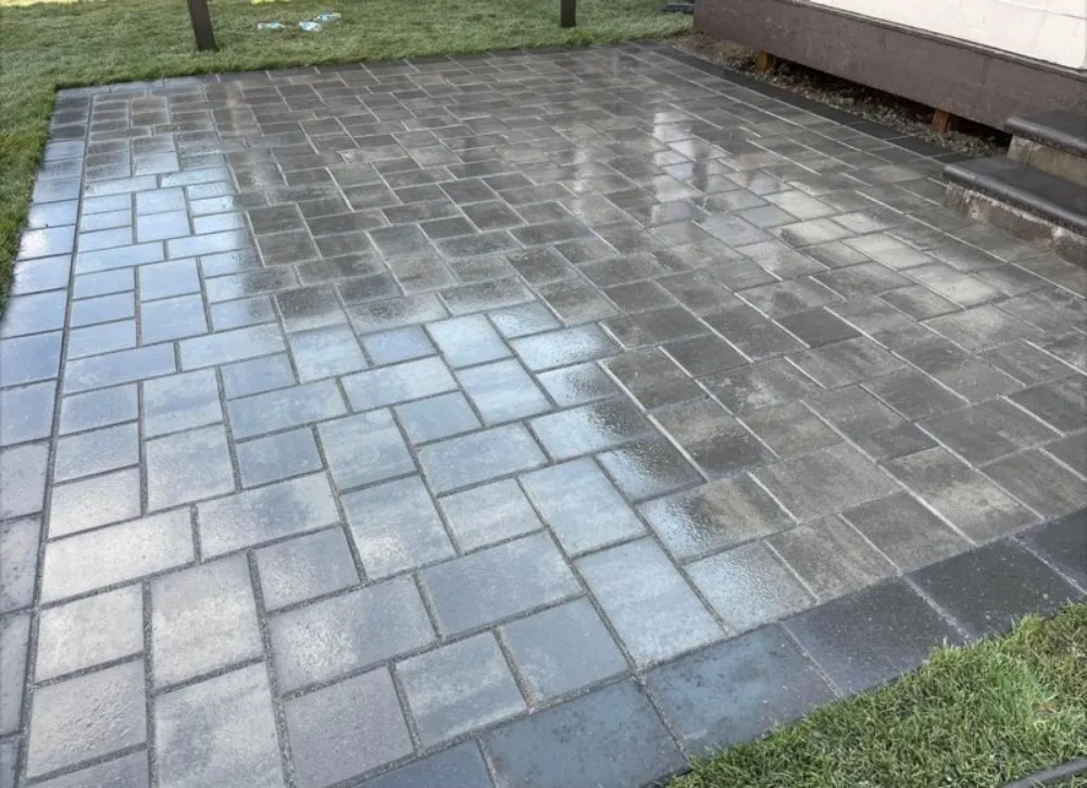 Affordable landscape installation in Bellevue, WA by Herrera Hardscapes