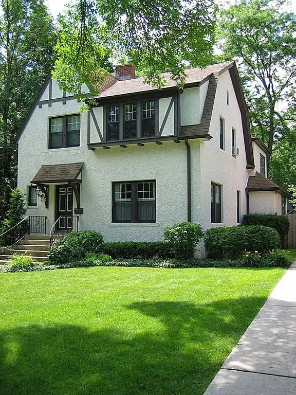 Trusted yard maintenance in Evanston, IL - Herrera Landscaping Service