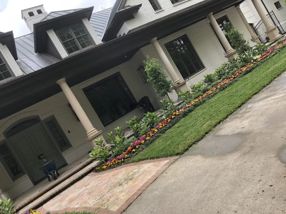 Top-rated lawn mowing service experts serving Houston, TX - Herrera’s Landscaping