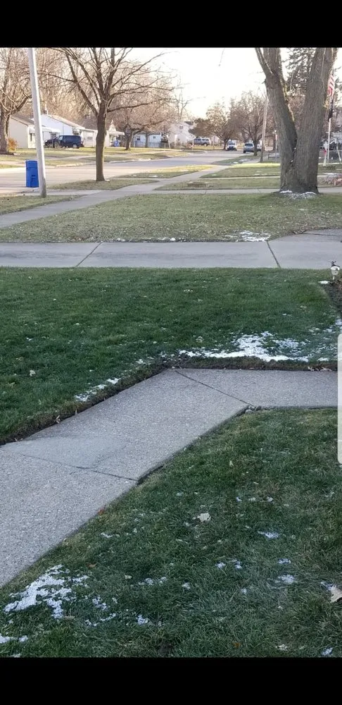 Expert garden landscaping in Oak Park, MI - Hersch's Lawn Spray