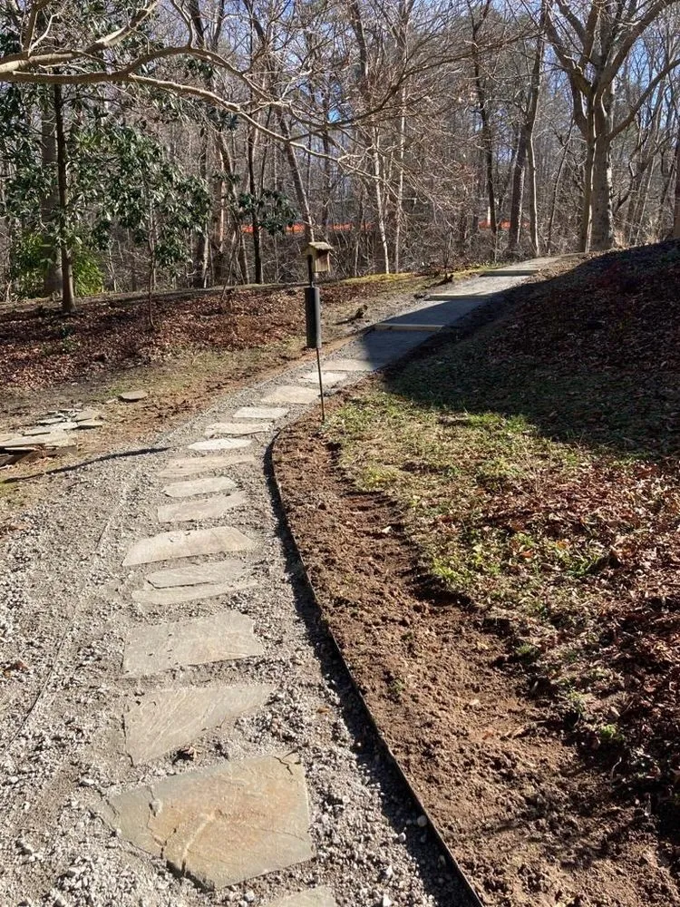 Affordable yard maintenance experts serving Williamsburg, VA - Hertzler & George