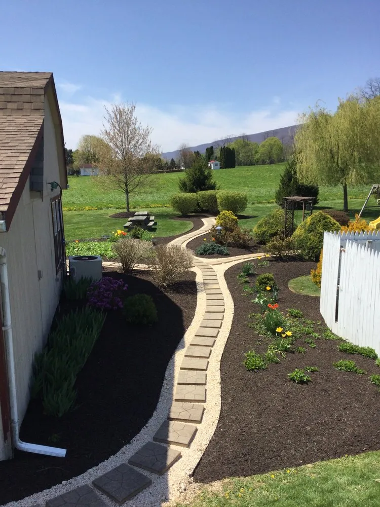 Top-rated residential landscaping in Mifflintown, PA by Hess Lawn Care