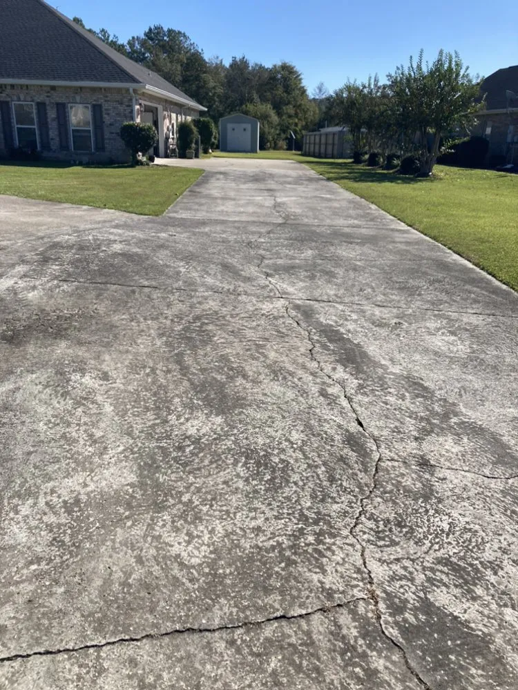 Local yard maintenance with custom design in Gulfport, MS by Hester Pressure Washing