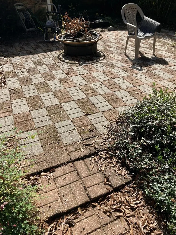 Affordable garden landscaping near you in Gulfport, MS by Hester Pressure Washing
