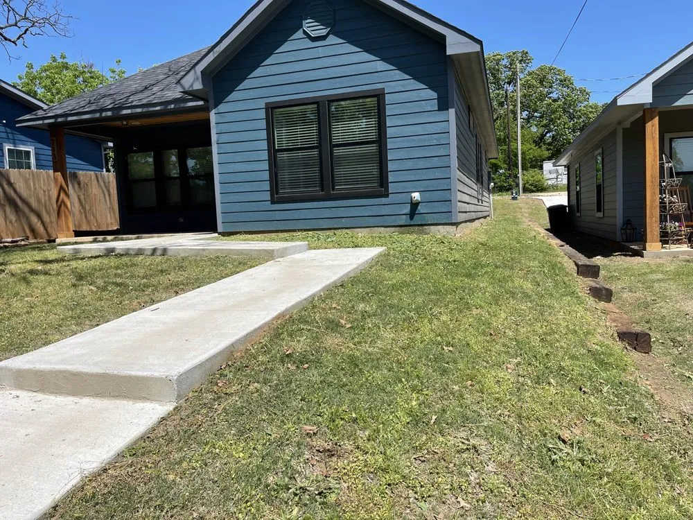 Top-rated garden landscaping experts serving Leonard, TX - Hester’s Mowing