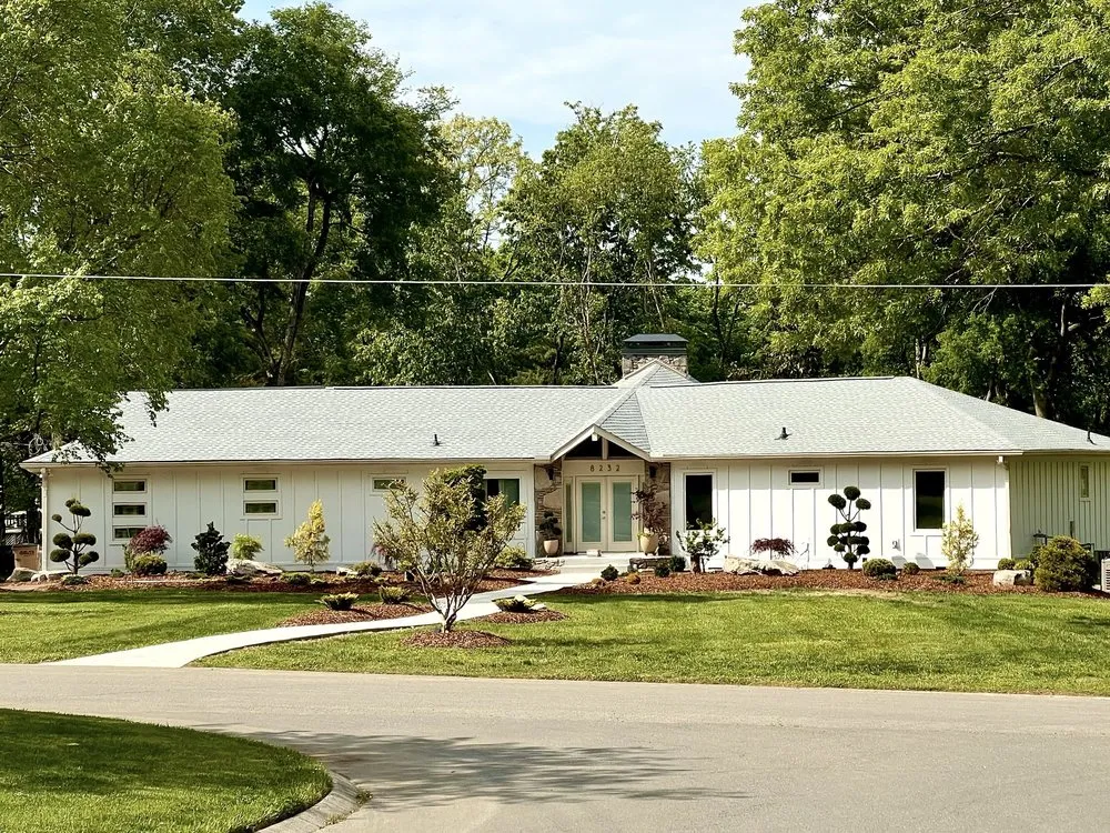 Custom yard maintenance for year-round maintenance in Franklin, TN by Hewitt Garden & Design Center