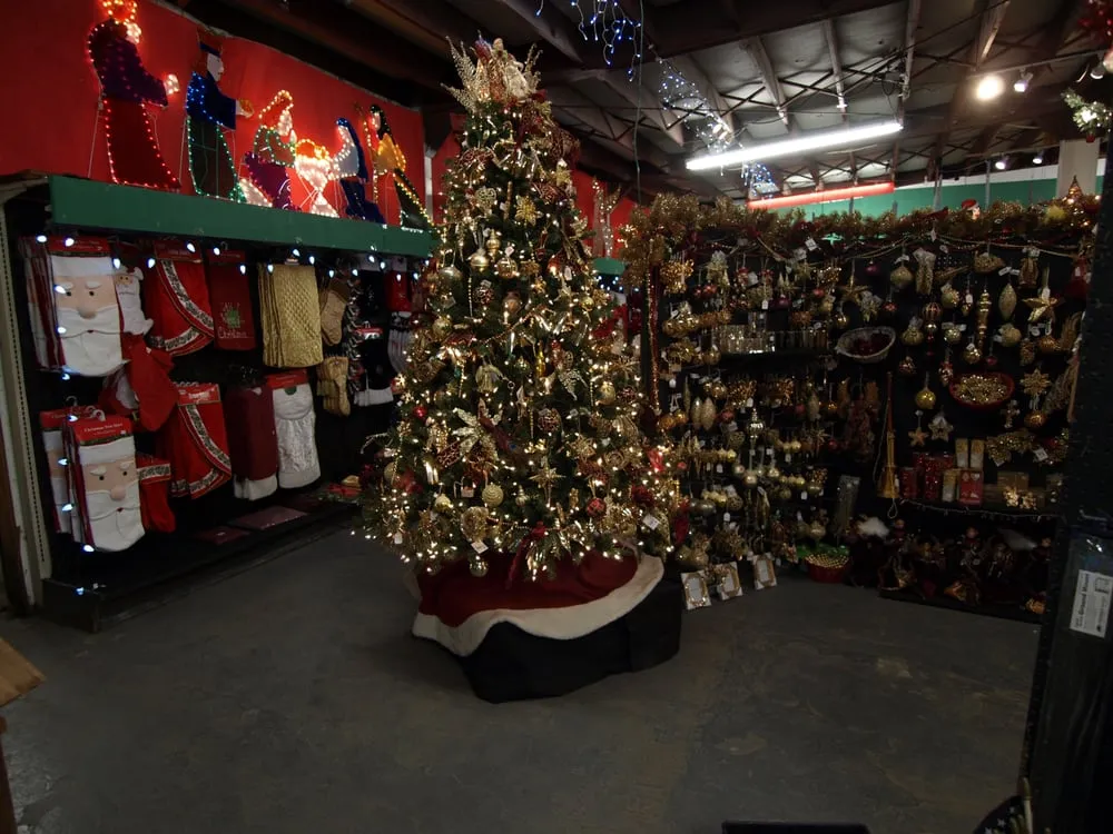 Expert landscaping services for year-round maintenance across Clifton Park, NY - Hewitt's Garden Centers - Clifton Park