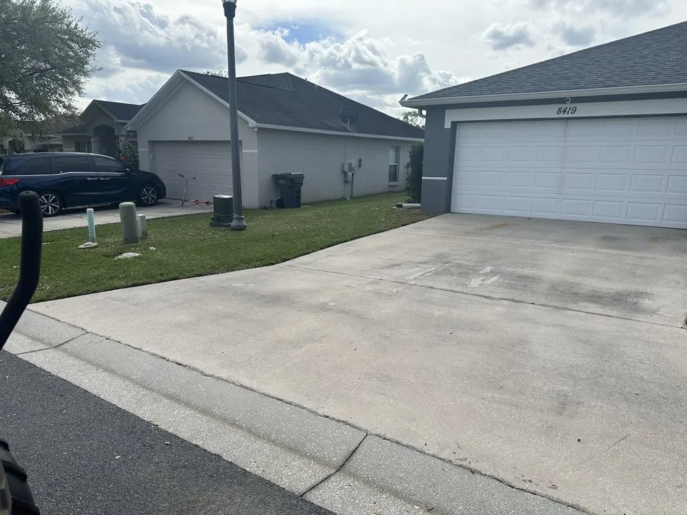 Expert lawn care service in Lakeland, FL by Hey Nice Lawn Landscape & Design