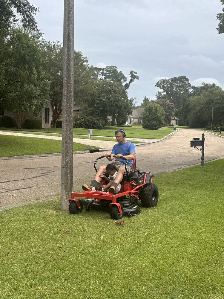 Local yard cleanup service in Brownfields, LA by Heyseauxs Lawn Services