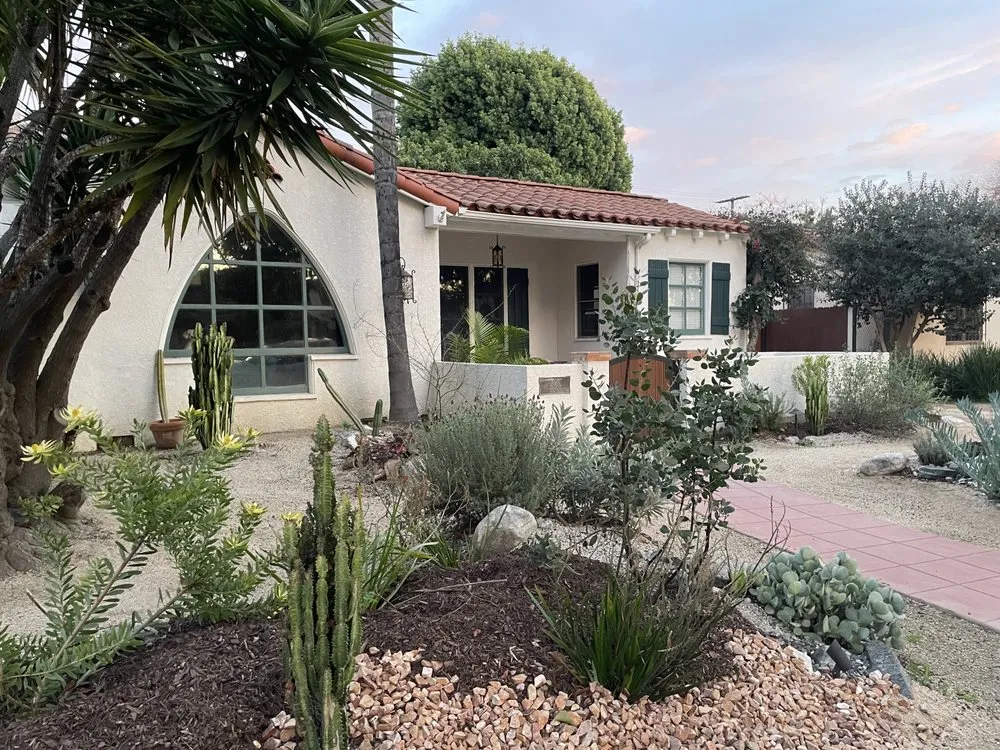 Trusted lawn care service experts serving Long Beach, CA - Heyvern Landscapes