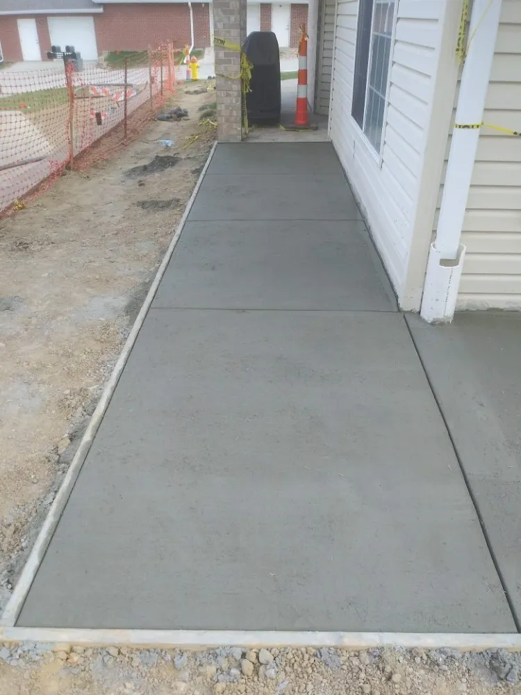 Reliable yard cleanup service for year-round maintenance in Omaha, NE by H&g Contracting Services