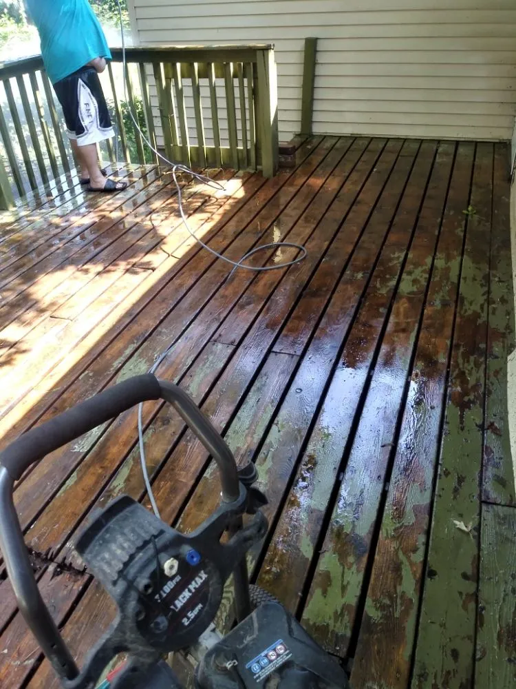 Trusted yard maintenance experts serving Mishawaka, IN - HG Fencing And Decking