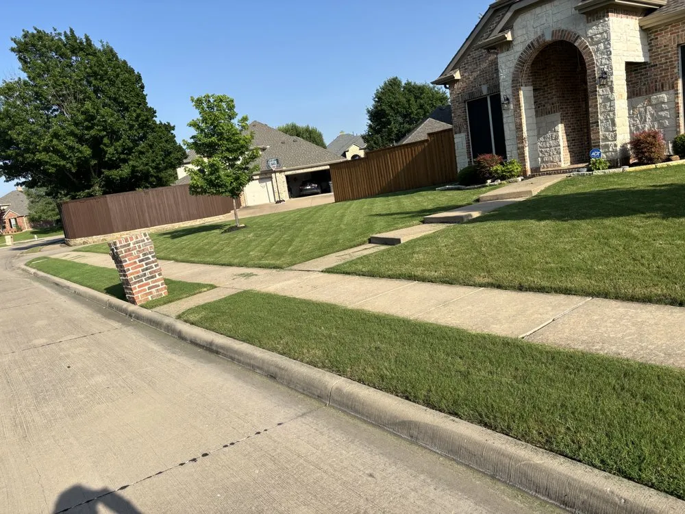 Custom yard maintenance for homes in Blue Ridge, TX by HG Lawn Service