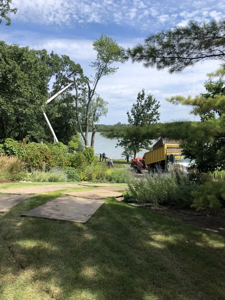 Local garden landscaping in Elburn, IL by HGTS