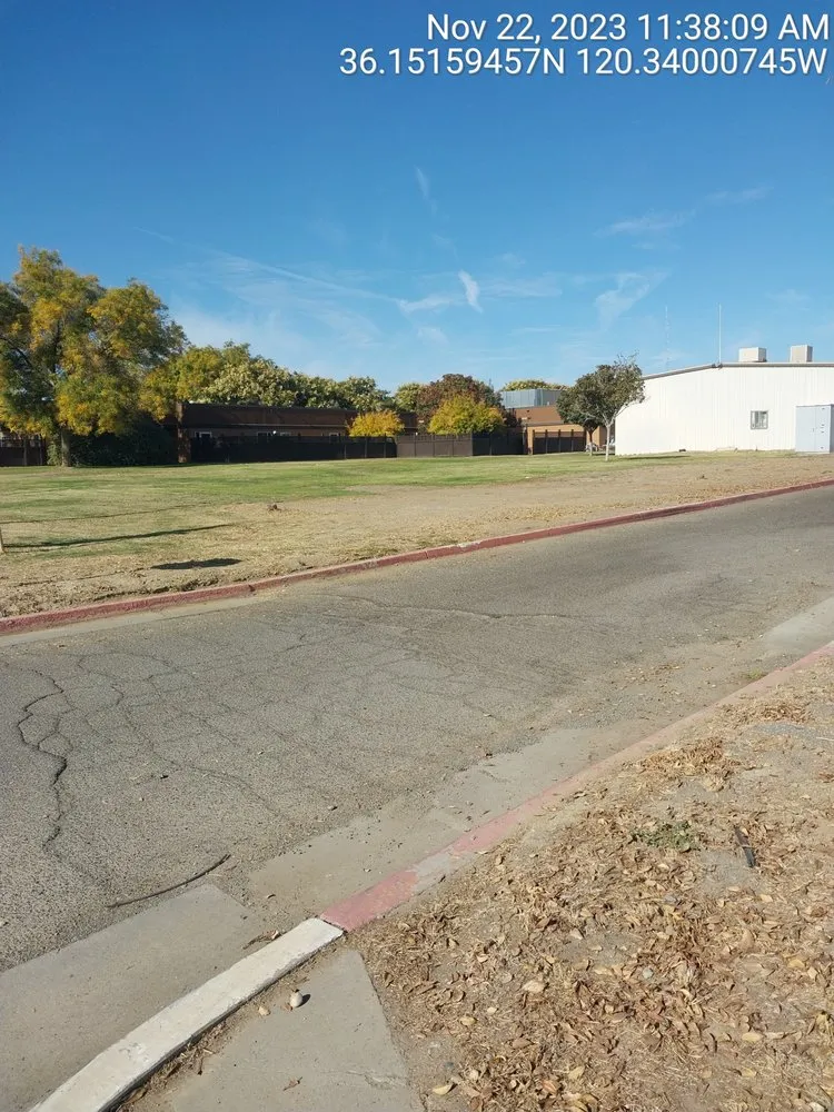 Custom lawn mowing service in Coalinga, CA - H&H Landscaping lawn service plus