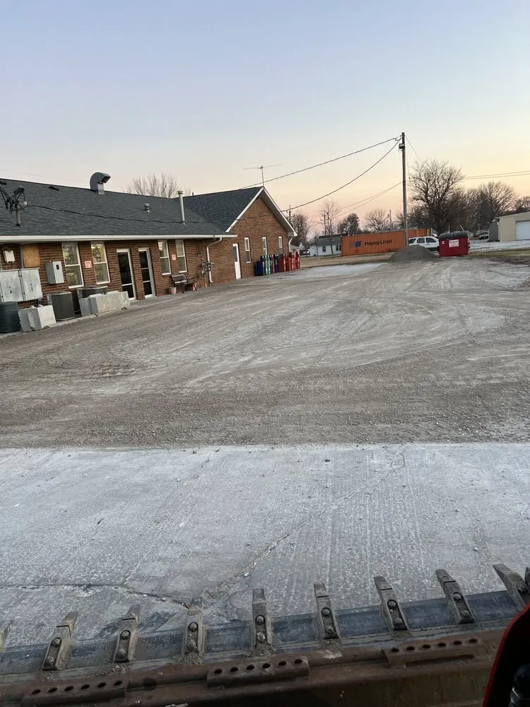 Local garden landscaping for outdoor upgrades in Jerseyville, IL by H&H Landworx