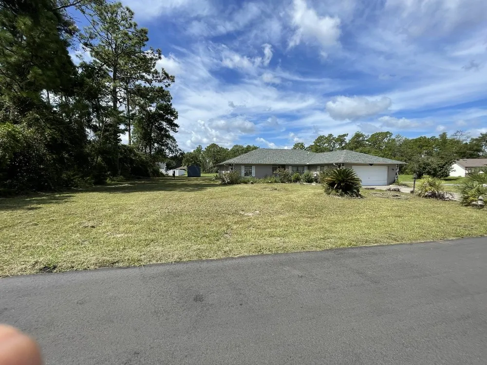 Expert yard maintenance for beautiful yards in Hernando, FL by H&H Lawn Care & Maintenance Services