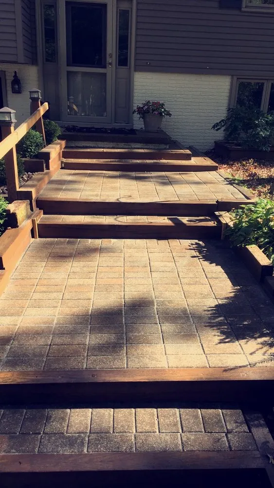 Top-rated yard cleanup service in Janesville, WI - H&H Lawn Care