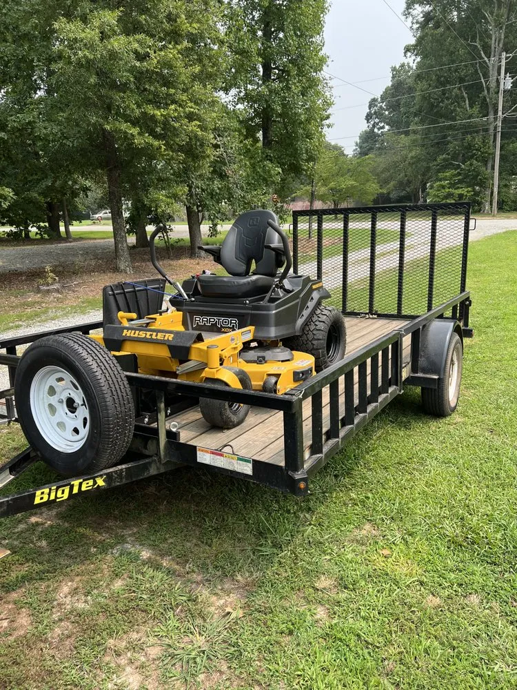 Custom yard cleanup service in Thomasville, NC by HH Lawn Maintenance