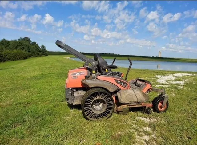 Reliable lawn care service with custom design in Fort Madison, IA by H&H Lawn Services