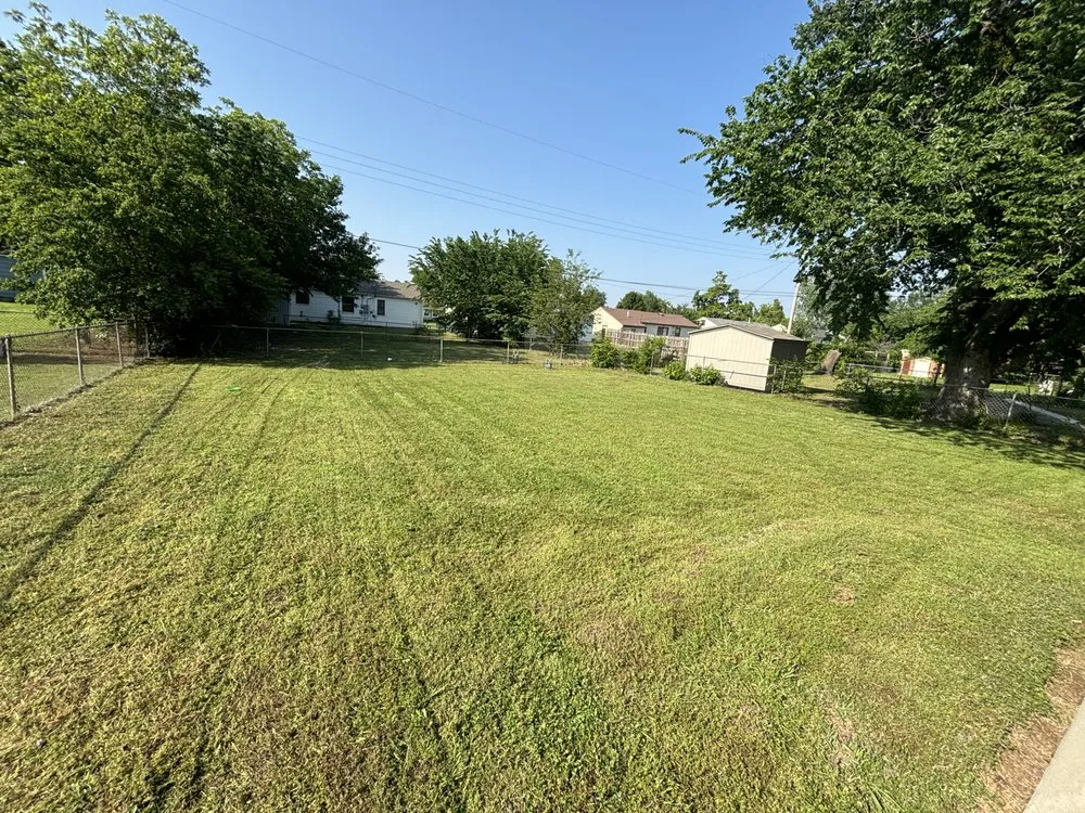 Professional garden landscaping near you in Yukon, OK by H&H Mowing & More