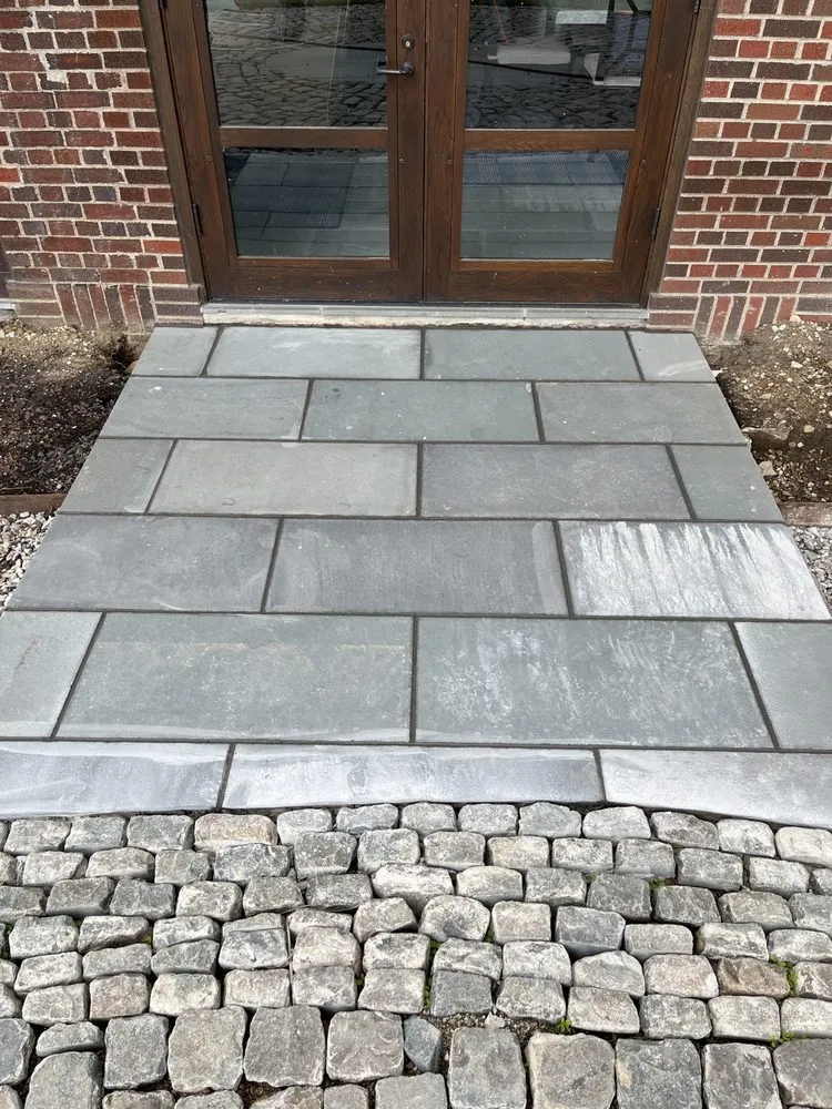 Professional lawn care service with custom design across Pataskala, OH - H&H Outdoor Living