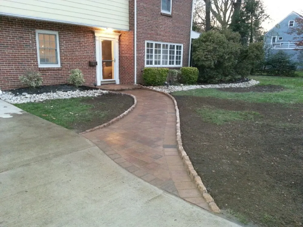 Custom residential landscaping in Trenton, NJ - H&H Property Maintenance