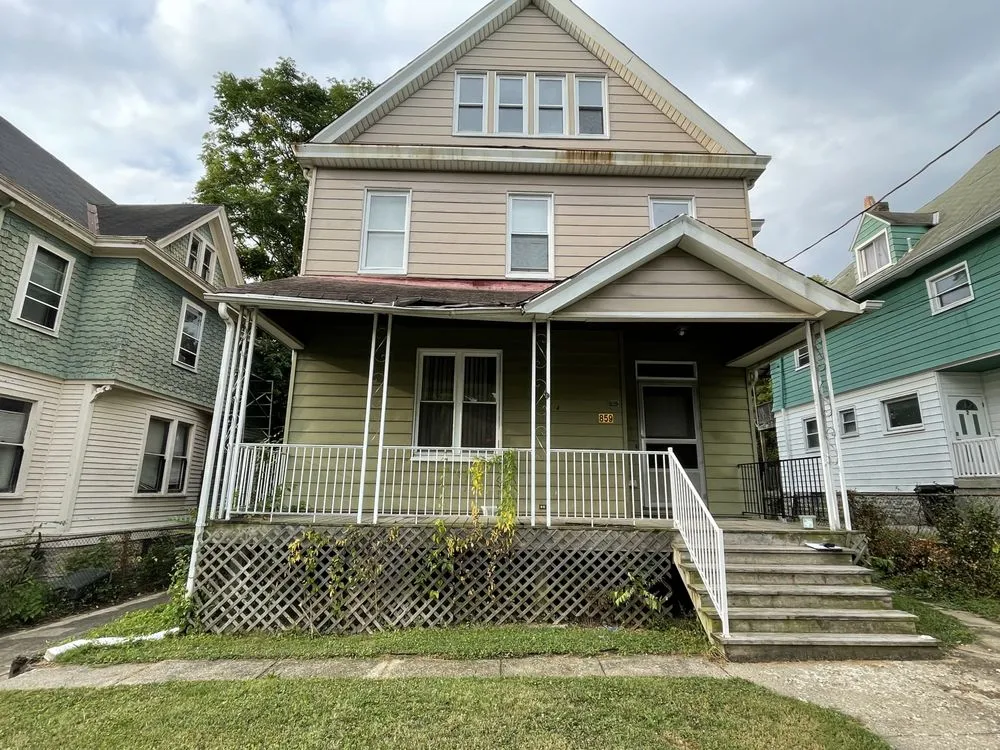 Reliable yard cleanup service experts serving Crestwood, KY - HHH Services