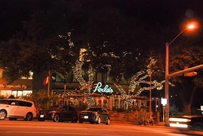 Top-rated lawn mowing service in Hilton Head Island, SC - HHI Holiday Lighting Professionals