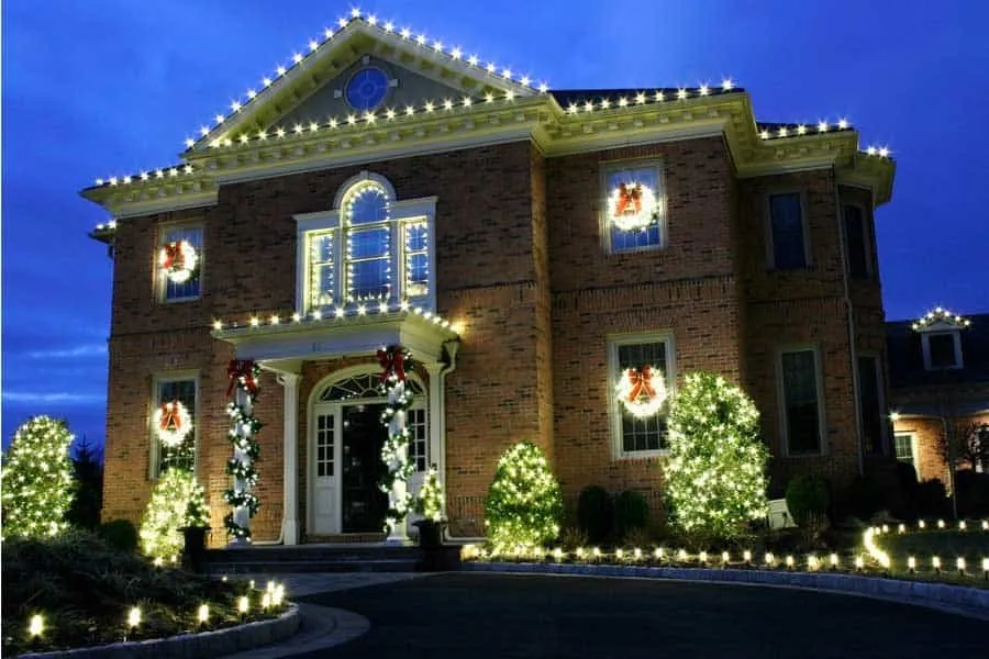 Reliable lawn care service experts serving Hilton Head Island, SC - HHI Holiday Lighting Professionals