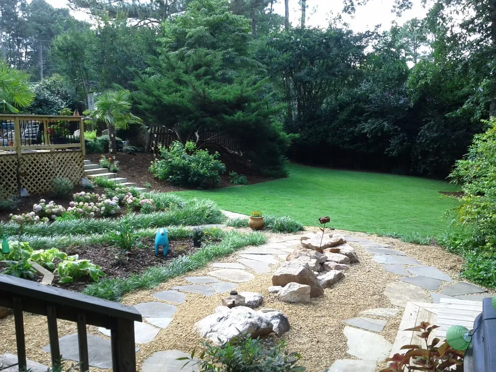 Custom lawn mowing service experts serving Tucker, GA - Hi-Definition Landscape