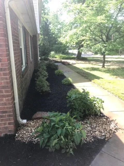 Custom garden landscaping for beautiful yards in Chesterfield, MO by Hibbs Lawn & Landscaping