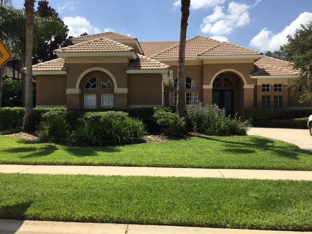 Local lawn care service experts serving Geneva, FL - Hibiscus Landscaping