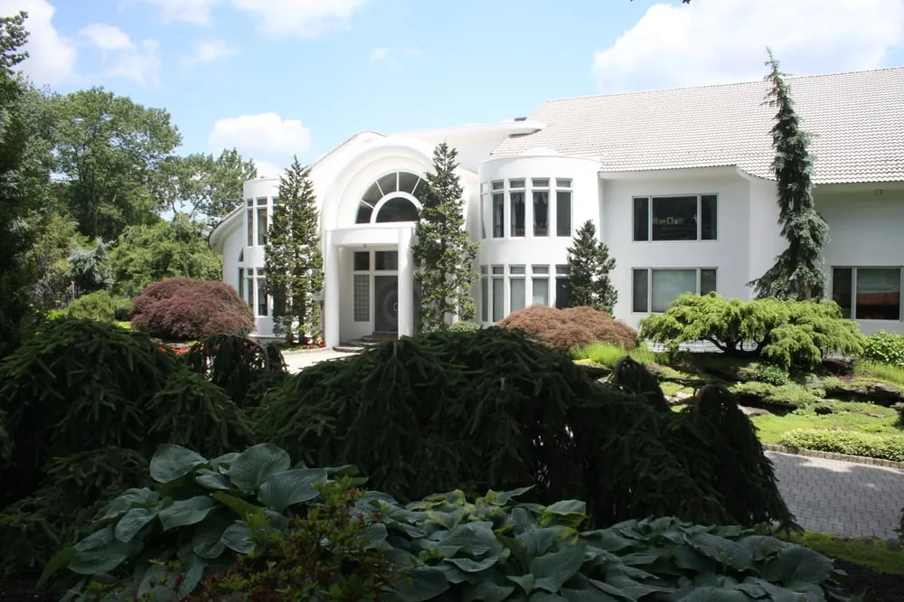 Affordable yard cleanup service experts serving Tuxedo, NY - Hickory Hollow Landscapers Ltd.