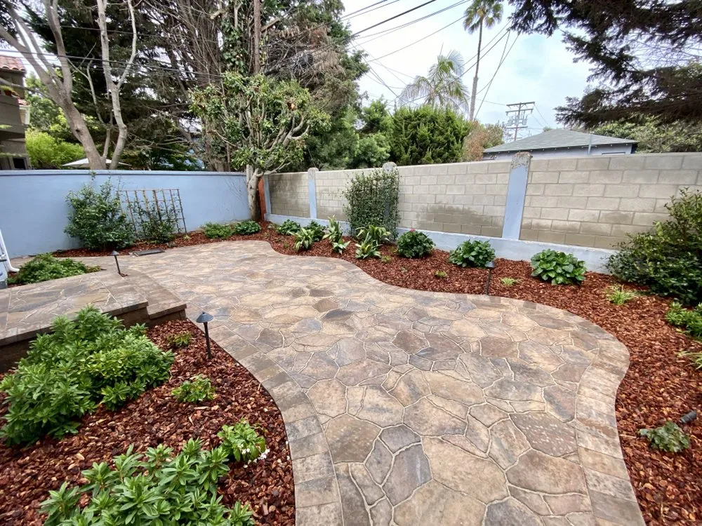 Affordable landscaping services experts serving Paramount, CA - Hidden Gem Landscaping